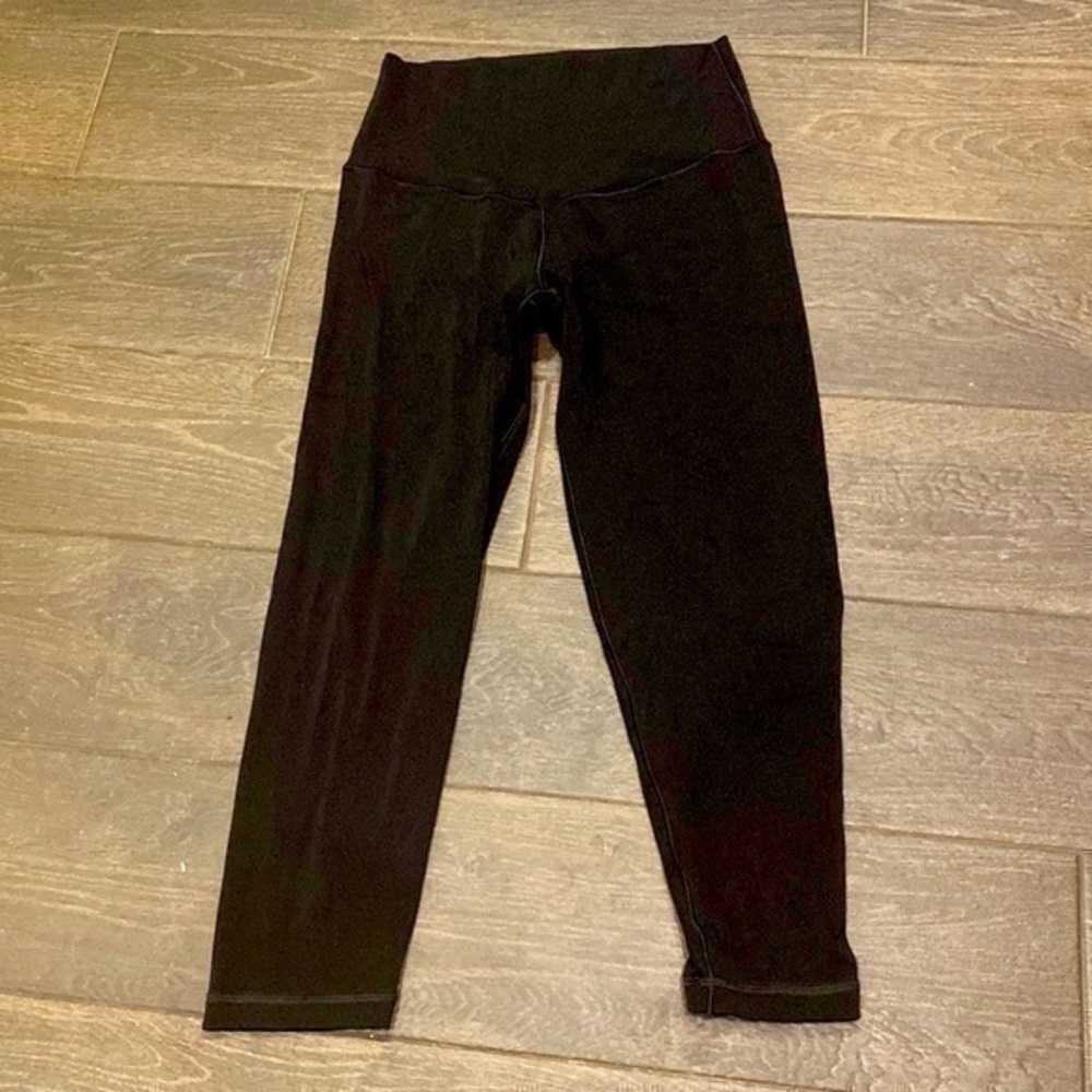 Offline real me 3/4 crop black legging